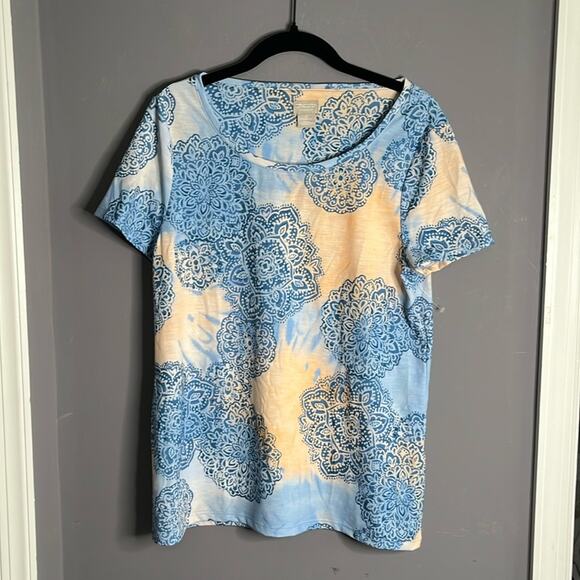 Chico’s Blue Geometric Print Short Sleeve Top Round Neckline Size Small - Picture 8 of 8